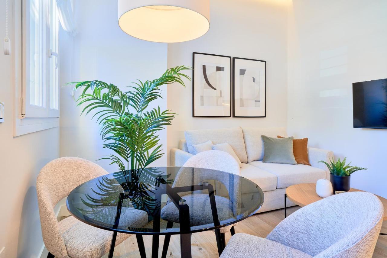 Ferienwohnung Lofts Parque De Huelin Málaga Exterior foto